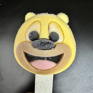 Nouvelle conception de sucettes glacées certifiées halal, design de personnages de dessins animés, glace dure au lait dans un emballage en chocolat tendance - Product Image 3