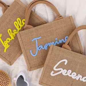 Bolsa de Mano de Lino Tejida a Mano para Viaje, con Nombre Personalizado, Regalo de Agradecimiento para Maestros, Regreso a Clases y Graduación - Product Image 1