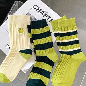 Women's Crew Socks Mid-Calf Cotton Striped Breathable Sweat-Absorbing Summer Casual Socks - Product Image 1