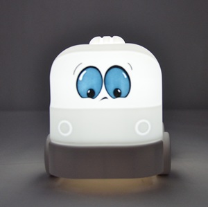 Luce Notturna a LED Ricaricabile per Cameretta Bambini a Forma di Camion dei Pompieri in Morbido Silicone con Telecomando - Product Image 2