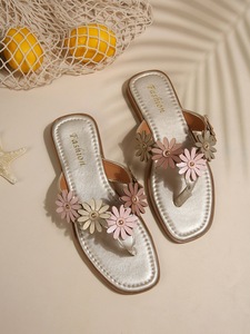 Ladies Casual <b>Beach</b> Flip Flops Daisy Flower Decor Flat <b>Thong</b> Sandals Summer Outdoor Walking Slippers - Product Image 6