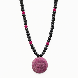 Mala de cuentas de 8mm de Turmalina Negra y Ónix Rosa con Colgante de Rubí en Forma de Panal: Ofrece Conexión a la Tierra, Confort Emocional, Paz Interior - Product Image 2