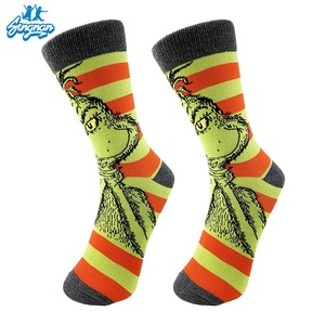 Chaussettes <span class=keywords><strong>de</strong></span> Noël créatives en gros, motif <span class=keywords><strong>de</strong></span> dessin animé <span class=keywords><strong>Grinch</strong></span>, chaussettes tricotées en stock, chaussettes personnalisées tendance pour les couples - Product Image 4