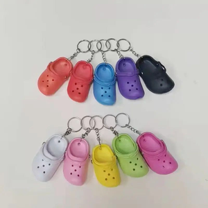 Venta Directa de Fábrica: Nuevo Llavero Colgante con Accesorios de Zapatilla, Mini Hebilla de Zapatos de Playa, <span class=keywords><strong>Adornos</strong></span> para Mochila - Product Image 4