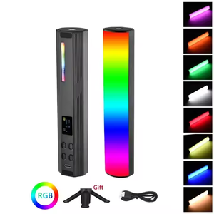 W200 Lumière Mini RGB <span class=keywords><strong>Tube</strong></span> Lumière De Poche led Photographie Bâton Vidéo Remplissage Lampe Magnétique 2500-9000K pour Vlog <span class=keywords><strong>Youtube</strong></span> - Product Image 2