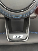 Volant sport 3 branches en cuir/fibre de carbone style R8 avec bouton de démarrage et palettes de changement de vitesse pour VW Golf GTI R MK7