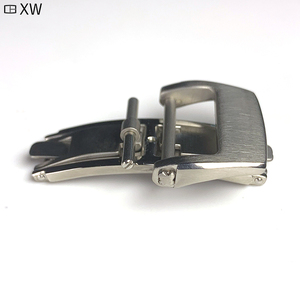 Fermoir papillon en acier inoxydable massif Xiongwei pour <span class=keywords><strong>bracelet</strong></span> de <span class=keywords><strong>montre</strong></span> en <span class=keywords><strong>cuir</strong></span> 18 mm 20 mm 22 mm, <span class=keywords><strong>boucle</strong></span> pliante de remplacement - Product Image 3