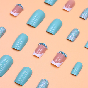 Offre Spéciale Été : Faux Ongles Carrés Courts Style Français Couleur Aqua Luxe à Coller – Doux et Tendance - Product Image 3