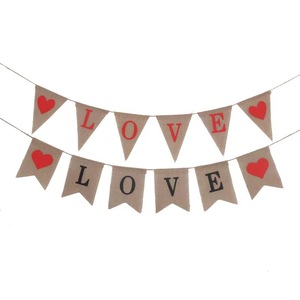 Ventas directas de fábrica Decoración colorida Suministros para fiestas Banderín Yute Banner LOVE Triángulo o forma especial Cadena Arpillera Bunting Flag - Product Image 2