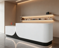 Comptoir d'accueil pour hôtel et bureau, bar de réception commercial avec comptoir de réception et chaise à texture marbre