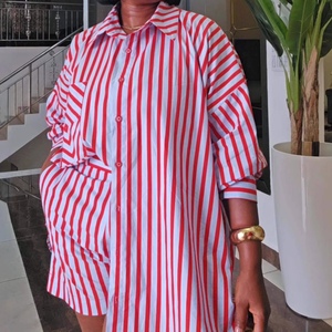 เสื้อแขนยาวลายทางแนวตั้งไซส์ใหญ่สำหรับผู้หญิง เซ็กซี่โชว์หลัง พร้อมกางเกงขาสั้น ชุดแฟชั่นลำลองสไตล์แอฟริกัน 2 ชิ้น - Product Image 2