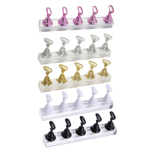Soporte magnético <span class=keywords><strong>para</strong></span> <span class=keywords><strong>uñas</strong></span>, soporte <span class=keywords><strong>de</strong></span> exhibición <span class=keywords><strong>de</strong></span> práctica, soporte <span class=keywords><strong>de</strong></span> práctica <span class=keywords><strong>de</strong></span> punta <span class=keywords><strong>de</strong></span> <span class=keywords><strong>uñas</strong></span> postizas, soporte <span class=keywords><strong>de</strong></span> Base <span class=keywords><strong>de</strong></span> cristal, herramientas <span class=keywords><strong>de</strong></span> manicura <span class=keywords><strong>para</strong></span> exhibición <span class=keywords><strong>de</strong></span> <span class=keywords><strong>uñas</strong></span> - Product Image 1