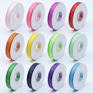 Nastro in Raso Ecologico a Doppia Faccia da 1,5 Pollici con Pois, Goffratura in Lamina d'Oro e Cuori Olografici per San Valentino - Product Image 4