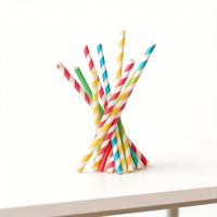 Pailles en papier jetables biodégradables au design attrayant, conçues pour une utilisation écologique