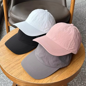 Gorras de Golf Transpirables de Felpa con Bordado a Mano Personalizado, Cierre con Patrón de Leopardo Cortado a Láser, Fabricante Vietnamita, Impresión de Logotipo - Product Image 6