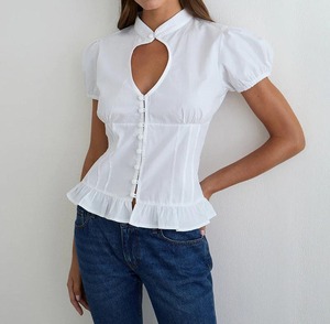 Camicetta da donna blu navy con colletto alla coreana, maniche a sbuffo, scollo a goccia, orlo arricciato e bottoni - Product Image 5