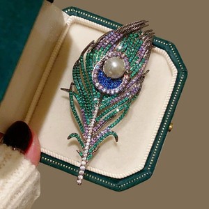 Broche de Perlas con Forma de Pluma para Mujer, Chapado en Oro, Regalo de Boda, Joyería para Fiesta, Microincrustaciones de Piedras Redondas, Broches de Moda - Product Image 2