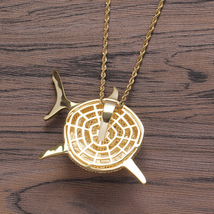 Collier pendentif requin audacieux, bijoux pour homme en cuivre et zircon, style hip-hop - Product Image 5