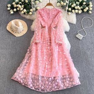 Vestido de Encaje Tridimensional con Cuello en V, Estilo <span class=keywords><strong>Alta</strong></span> <span class=keywords><strong>Costura</strong></span>, Ligero y Lujoso, Etéreo y Hermoso, de Marca Pequeña para Mujer, Impresionante - Product Image 3