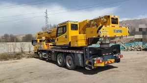 Grue sur camion XCM-G 25 tonnes modèle QY25K5C-1 2021, flèche de 43 m, moteur et pompe, parcours de 16 000 km - Product Image 5