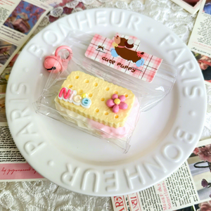 Productos de Diseño Novedoso con Temática de Postres, Frutas y Pan, Hechos de Silicona de Grado Alimenticio con Diseños Adorables. - Product Image 2