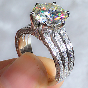 Anello Classico Stile Matrimoniale Elegante Anello da Dito per Donne - Product Image 1