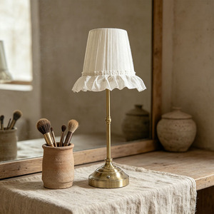 Lámpara <span class=keywords><strong>de</strong></span> Mesa Vintage <span class=keywords><strong>de</strong></span> Lujo con Brillo Ajustable y Pantalla <span class=keywords><strong>de</strong></span> Tela para Estudio, Hotel, Sala <span class=keywords><strong>de</strong></span> Estar, Dormitorio, Mesita <span class=keywords><strong>de</strong></span> <span class=keywords><strong>Noche</strong></span> - Product Image 6