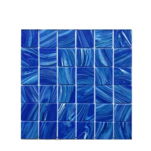 Bleu saphir cuivre mélange verre irisé dosseret maille monté 3/4X3/4 "carreaux <span class=keywords><strong>de</strong></span> mosaïque pour cuisine <span class=keywords><strong>salle</strong></span> <span class=keywords><strong>de</strong></span> <span class=keywords><strong>bain</strong></span> - Product Image 1