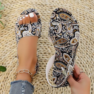 Sandalias planas étnicas bohemias con estampado para mujer, sandalias de playa informales con punta abierta y suela suave para vacaciones - Product Image 3