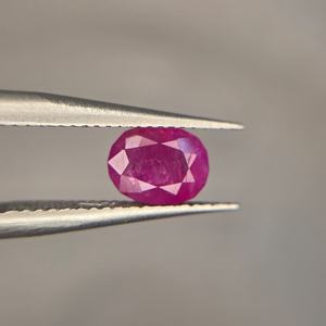 พลอยเรืองแสงคุณภาพเยี่ยม ขายส่งพลอยธรรมชาติ หนึ่งกะรัต ทรงรีเจียระไน พลอยทับทิมสีชมพูแดงจากอัฟกานิสถาน สำหรับทำเครื่องประดับ - Product Image 2