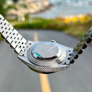 Reloj de Pulsera 360 Blinding Fashion Bust con Caja de Cristal de Zafiro Completamente Adornada, Correa de Diamantes Mecánica, Esfera Clásica con Fecha, Ideal para la Alfombra Roja - Product Image 4