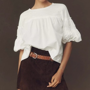 Blusa Nueva a Precio Bajo, Informal, Sencilla, con Mangas con Volantes, Cuello en V, Adorno de Pliegues, para Mujer, OOTD - Product Image 1