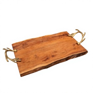 B.S INTERNATIONAL NA69 Bandeja de Madera Ovalada de Grado Deluxe Hecha a Mano con Asas de Latón Antiguo y Acabado Pulido, Apta para Lavavajillas y Microondas - Product Image 3