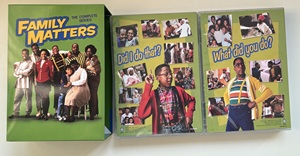 Family Matters : la série complète, saisons 1 à 9 (<span class=keywords><strong>DVD</strong></span>, coffret de 27 disques, <span class=keywords><strong>2026</strong></span>), coffret <span class=keywords><strong>DVD</strong></span>, films, séries télévisées - Product Image 3
