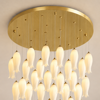 Lustre long cascade en céramique personnalisé à plusieurs têtes pour villa, duplex, plafond haut, escalier, hall d'entrée