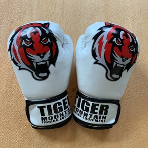 Gants De Boxe En Cuir PU Muay Thai Guantes De Boxeo Sanda Combat Libre MMA <span class=keywords><strong>Kick</strong></span> Boxe Gant D'entraînement <span class=keywords><strong>Pour</strong></span> Hommes Femmes - Product Image 4