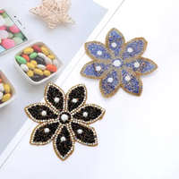 Produits tendance personnalisés Fleur en cristal de résine Applique en strass Patchs thermocollants pour le bricolage Accessoires vestimentaires