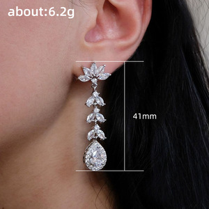 Orecchini Pendenti a Goccia con Cristalli e Nappine Lunghe per Donne, Accessori Geometrici per Uso Quotidiano e Feste - Product Image 4