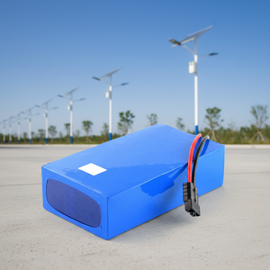 Paket Baterai Lithium Ion Kustom 12.8V 25.6V 20Ah 30Ah 50Ah 80Ah 100Ah 150Ah Baterai LiFePO4 untuk Lampu Jalan Tenaga Surya Cadangan Daya - Product Image 1