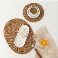 Sets de table ronds tissés en rotin, sous-plats en jonc de mer, dessous de plat durables en paille et tapis en jonc de mer