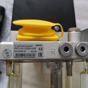 <span class=keywords><strong>Pompe</strong></span> à <span class=keywords><strong>graisse</strong></span> de lubrification automatique <span class=keywords><strong>SKF</strong></span> MKF2-K3-22005 428 LINCOLN VOGEL 230V pour machine CNC - Product Image 2