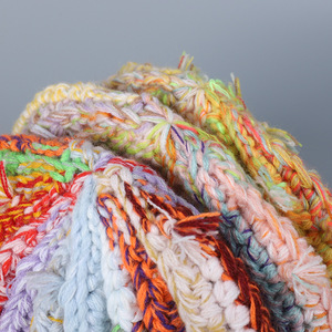 <span class=keywords><strong>Gorro</strong></span> de punto de ganchillo hecho a mano de lana a rayas gruesas con borlas desgastadas coloridas arcoíris de invierno - Product Image 5