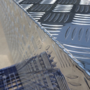 Boîte à outils en aluminium à motif losanges pour pick-up, avec tiroirs personnalisés et serrure - Product Image 4