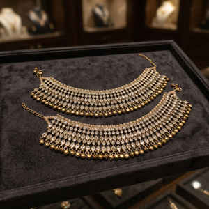 สร้อยข้อเท้าผู้หญิงแบบมุกประดับ Kundan  โลหะผสมชุบโรเดียมสีขาว ปรับขนาดได้  สำหรับเจ้าสาว  แฟชั่นคลาสสิก งานแต่งงานแบบอินเดีย - Product Image 2
