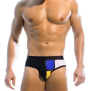 GZFZ-U031 Mannen <span class=keywords><strong>Sexy</strong></span> Driehoek Zwembroek Mode Strand Shorts Sportkleding Gerecycled Stof Badmode Man Klassieke Zwemmen Korte - Product Image 1