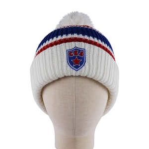 Gorro de Invierno Personalizado con Puño, Pompón y Logotipos Jacquard de Fábrica - Product Image 2