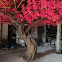 Grand arbre artificiel de cerisier en fleurs sur mesure pour la décoration intérieure des hôtels, restaurants, centres commerciaux – Projet commercial réaliste fait main