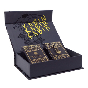 Caja de Regalo de Cartón Rígido Negro Personalizada de Lujo, Estilo Libro, con Cierre Magnético - Product Image 1