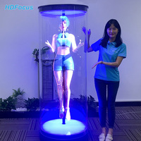 Ventilateur 3D à taille humaine suspendu pour les solutions publicitaires LED haute résolution dans les environnements de vente au détail