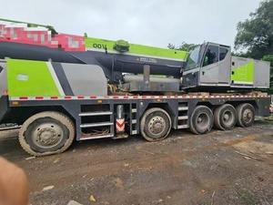 Grue ZOOMLION ZTC1100V7 110T d'occasion avec composants essentiels (moteur, pompe, moteur électrique) pour travaux de construction lourds - Product Image 2